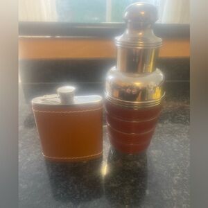 VGC 9/10 Stainless Steel cocktail mixer and Brown Leather Flask combo!!
